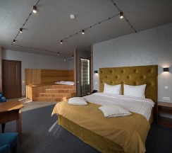 Комфортабельный Люкс с джакузи в Loft Boutique Hotel