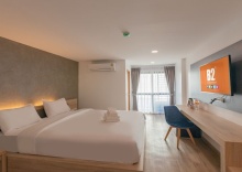 Номер Deluxe с балконом в B2 Huai Khwang Premier Hotel