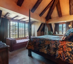 Коттедж с 4 комнатами в Juniper Ridge 16 5000 sq ft, Grand Chateau at Eagle, Expansive Mountain Views by RedAwning