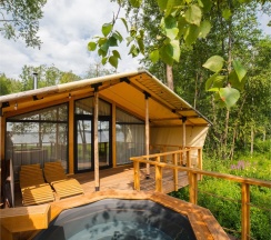 Лодж "У озера" с купелью в Lembo