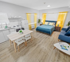 Двухместная студия Deluxe Accessible (двуспальная кровать) в Miami International by Lowkl