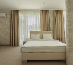 Супериор с балконом вид на морскую сторону в Кавказ