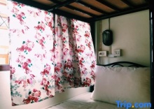 Кровать в общем номере (женский номер) в Miss Zhao Hostel