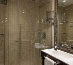 Двухместный номер Superior двуспальная кровать в Hôtel Vinci Due & Spa