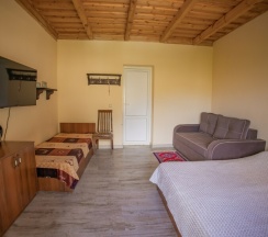 Номер полулюкс - семейный в Салта