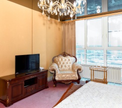 Номер люкс королевский в Пантера