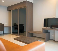 Одноместный номер Deluxe с видом на город двуспальная кровать в Picnic Hotel Bangkok
