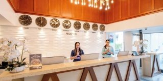 Патонг: Отель Andaman Beach Suites Hotel