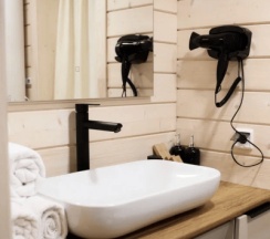 Семейный коттедж в Хюгге на озере