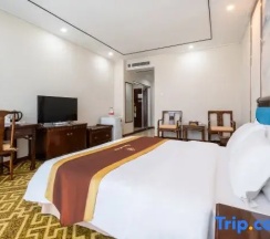 Двухместный номер Standard двуспальная кровать в Linghai Hotel