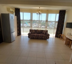 Люкс с 2-мя спальнями в Розмарин