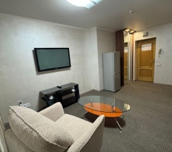 Двухместный просторный номер в Строитель