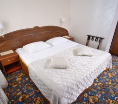 Джуниор сюит, с видом на город в Cronwell Inn Стремянная