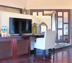 Бунгало с видом на море в Poshanu Resort