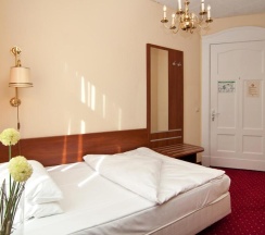 Двухместный номер Standard двуспальная кровать в Hotel Kronprinz Hamburg