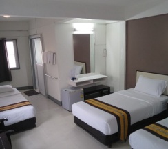 Трёхместный номер Standard в Northland House Hotel