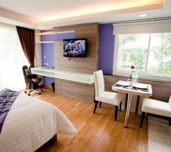 Люкс Deluxe с балконом и с красивым видом из окна в iCheck inn Residences Sukhumvit 20