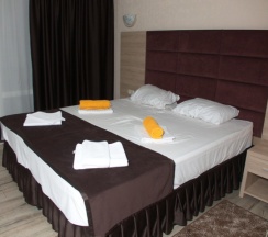 Полулюкс, двухкомнатный номер на втором этаже в Золотая рыбка