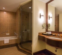Номер Deluxe с красивым видом из окна в Angkor Palace Resort & Spa