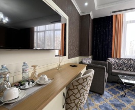 Двухместный люкс двуспальная кровать в Grand Erbil Hotel