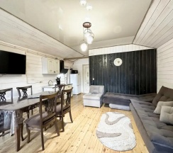 Коттедж № 1 в Aladdin Homes