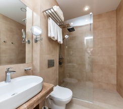 Джуниор сюит с балконом в Adriatic