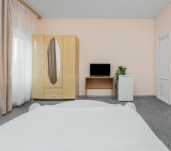 Четырёхместный номер Classic с видом на горы в Green rent