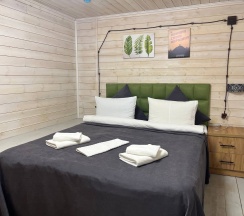 Номер-студио - Двухуровневый на мансарде в Шатун