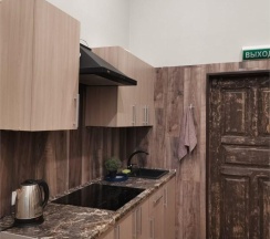 Нижняя кровать в 10-местном мужском номере (общие удобства) №2 в У путепровода