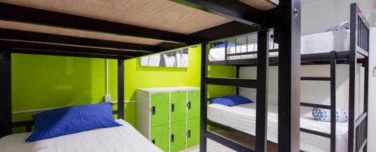Кровать в общем номере (женский номер) в Cool Sea House