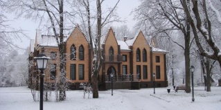 Алтун: Мини-отель Барский флигель