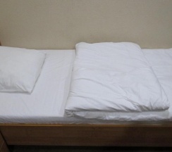 Двухместный номер с 2 двумя отдельными кроватями и собственной ванной комнатой в Аллан