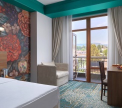 Delux в Garuda Boutique Hotel