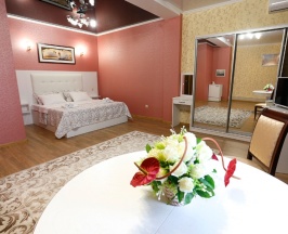 Свадебный номер с одной двуспальной кроватью в Гранд Лион