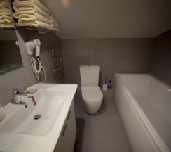 4-местный номер стандарт (мансарда) в Альпина