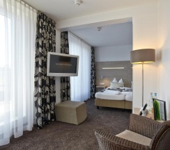 Двухместный полулюкс с видом на город двуспальная кровать в Hotel Demas City