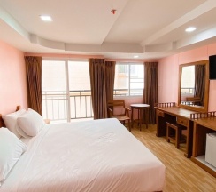 Трёхместный номер Standard с видом на город в A.A. Pattaya Golden Beach Hotel