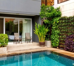 Двухместное Pent Pool двуспальная кровать в The Lantern Resorts Patong