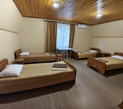 Семейный номер Comfort с видом на внутренний двор в Удача