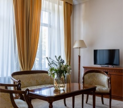 Полулюкс в Голден отель