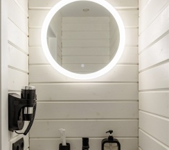 Коттедж с 1 спальней и купелью без сауны в Black Village Family