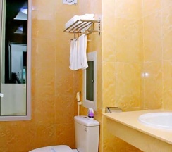 Двухместный номер Deluxe двуспальная кровать в The Carnation Hotel Da Nang