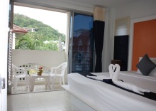 Номер Deluxe с балконом в Phuket Racha at Kata Homestay