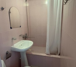 Четырёхместный стандарт с видом на море в Дежавю