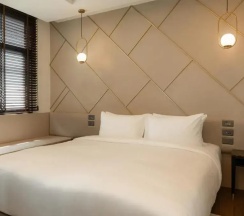 Двухместный номер Deluxe двуспальная кровать в The Proud Karon Beach Phuket Trademark Collection By Wyndham