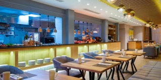 Ташкент: Отель Courtyard by Marriott Tashkent