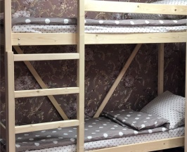 Кровать в 10-ти местном номере в Порт