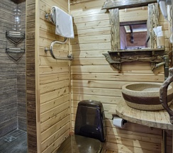 Двухместный 27 люкс с балконом и с видом на море двуспальная кровать в Exclusive Hotel&Apartments