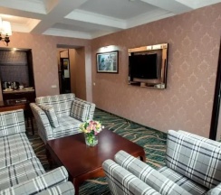 Двухместный люкс Business двуспальная кровать в Казжол