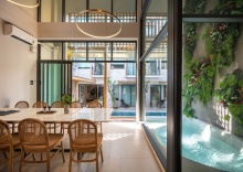 Вилла с балконом в Shan Villas Sukhumvit